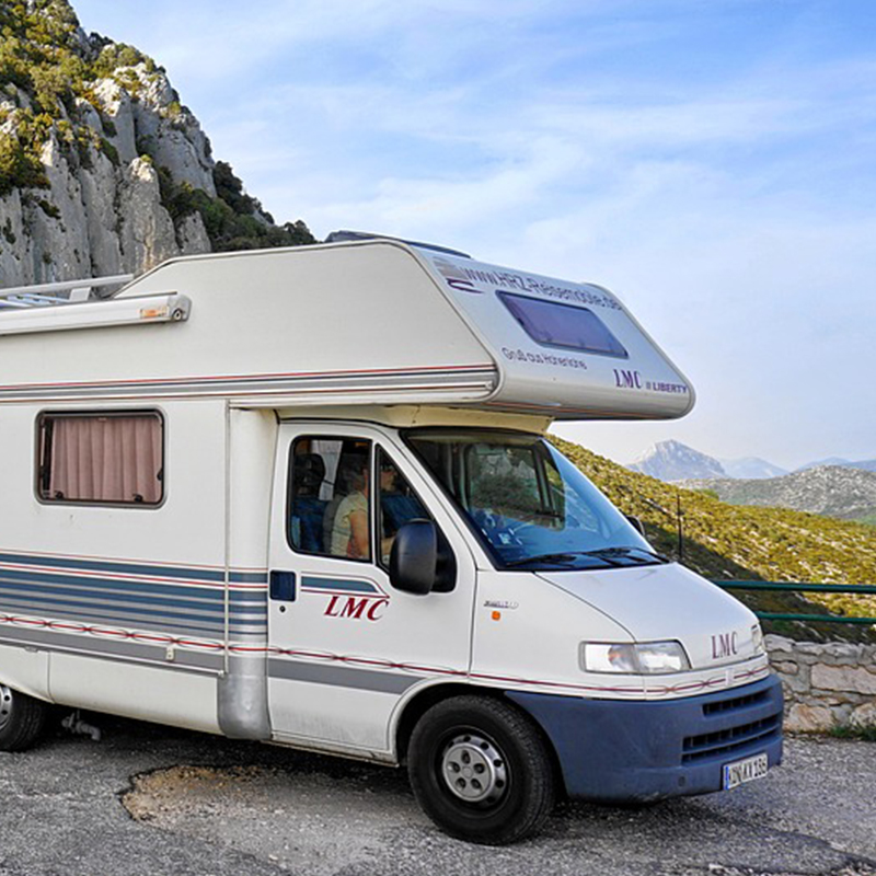 Accompagne aux démarches administratives en ligne avec Click and Coffee Ain